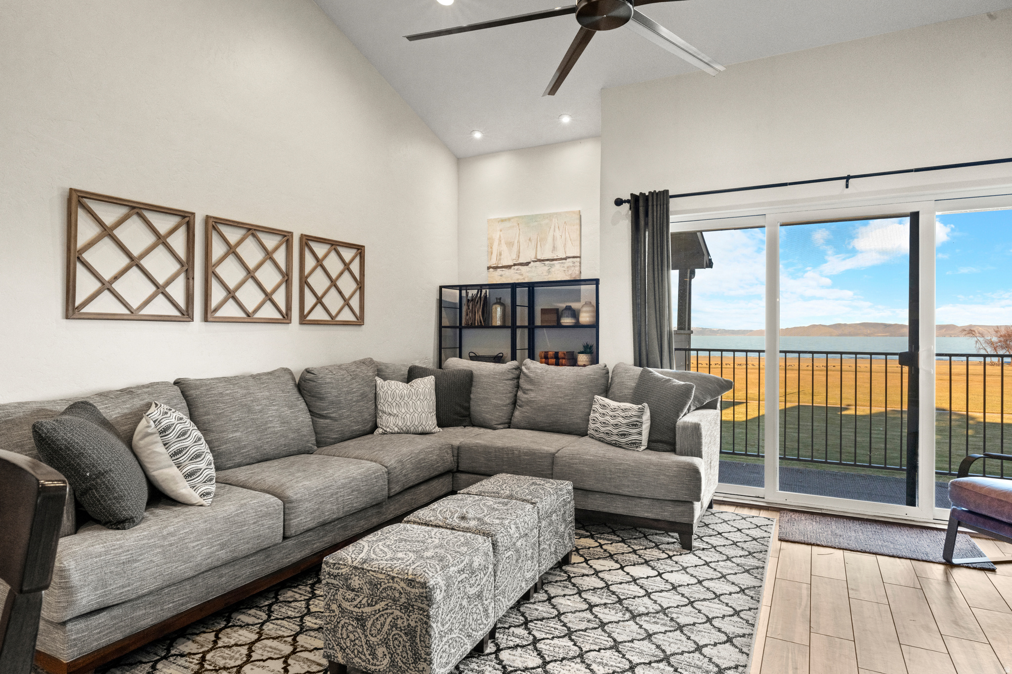 IDEAL BEACH RESORT CONDOMINIUMS - Residential