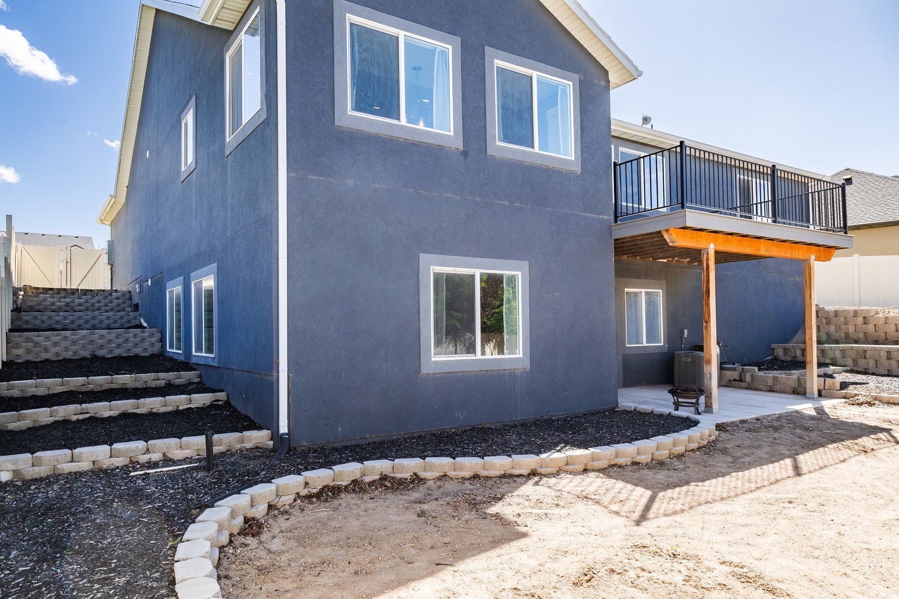 STONE HOLLOW - Residential