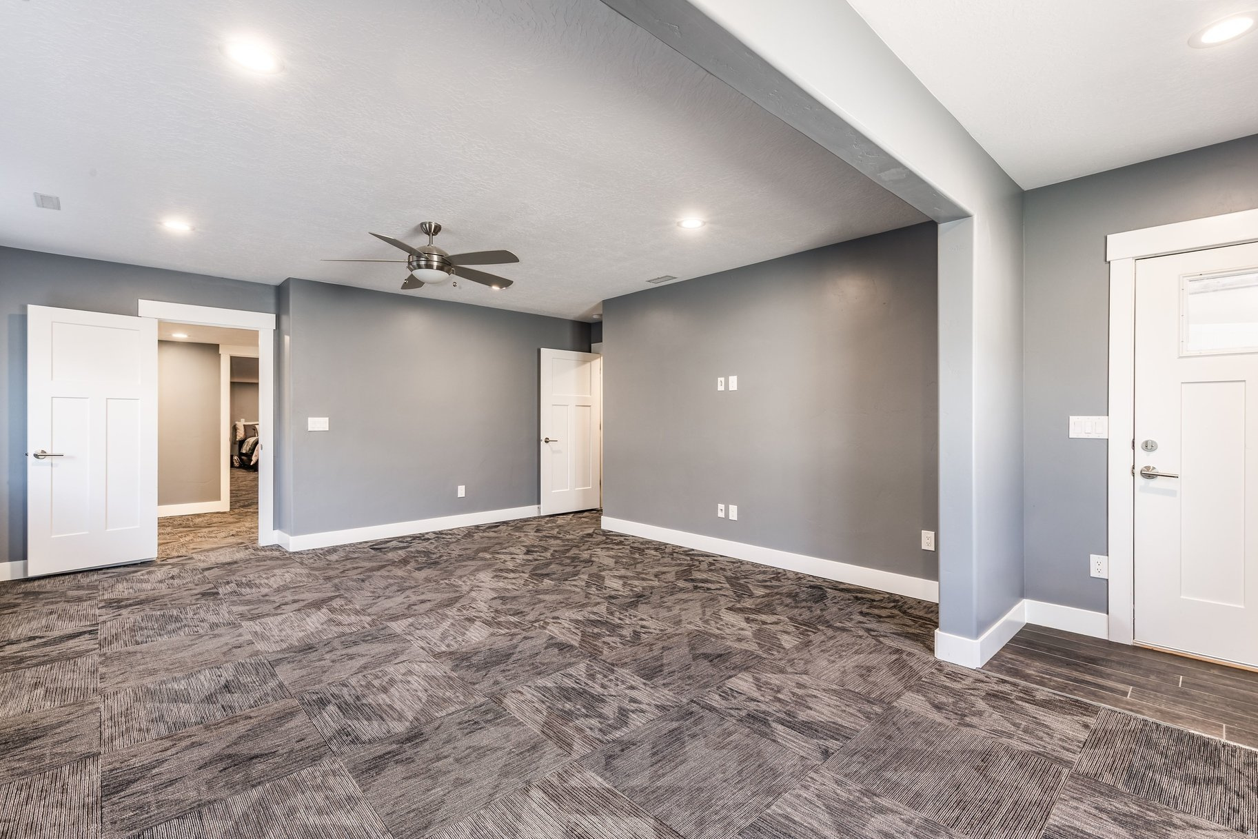 STONE HOLLOW - Residential