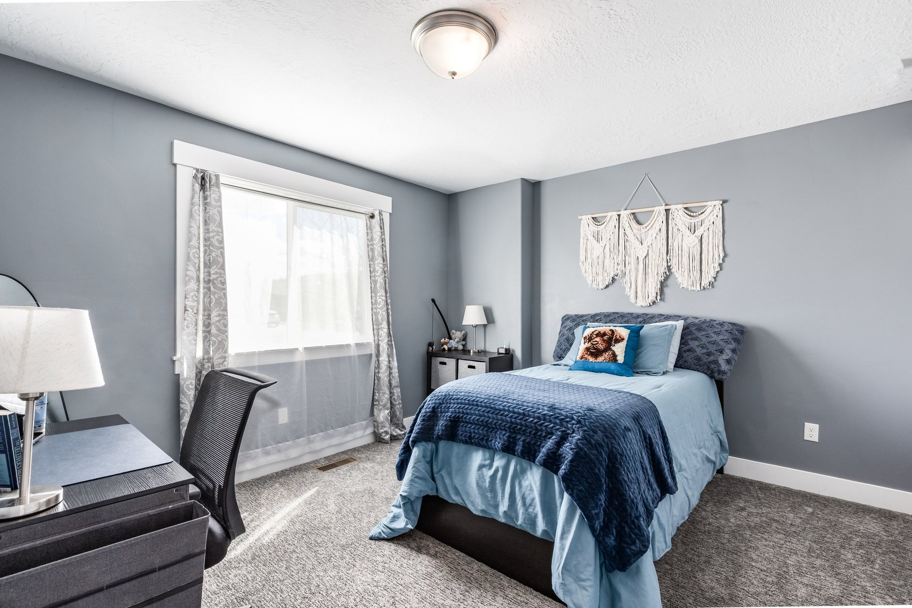 STONE HOLLOW - Residential