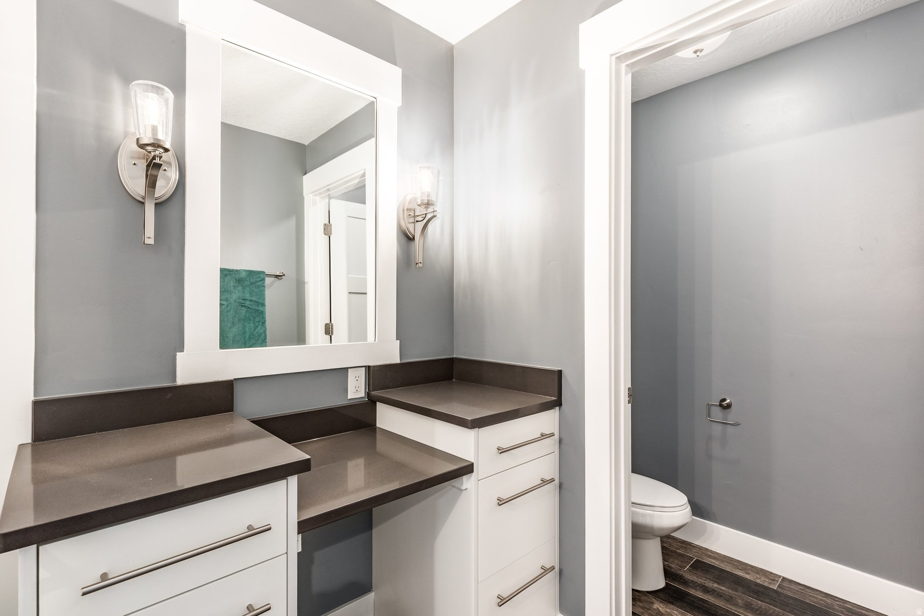 STONE HOLLOW - Residential