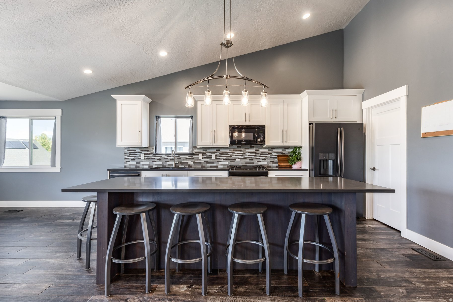 STONE HOLLOW - Residential