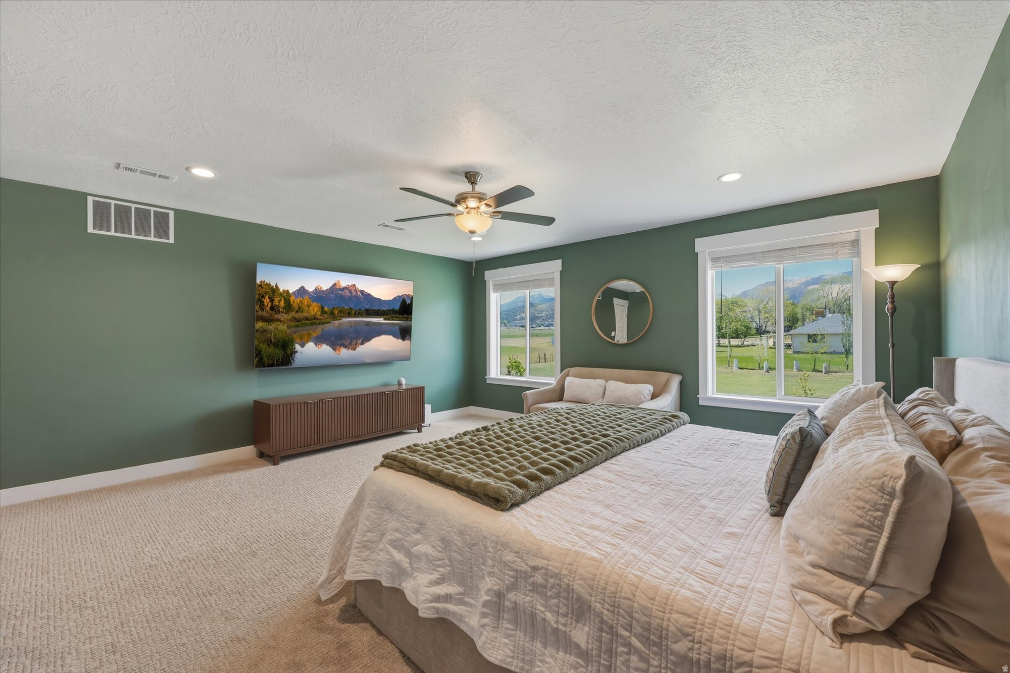 HIDDEN OAKS - Residential
