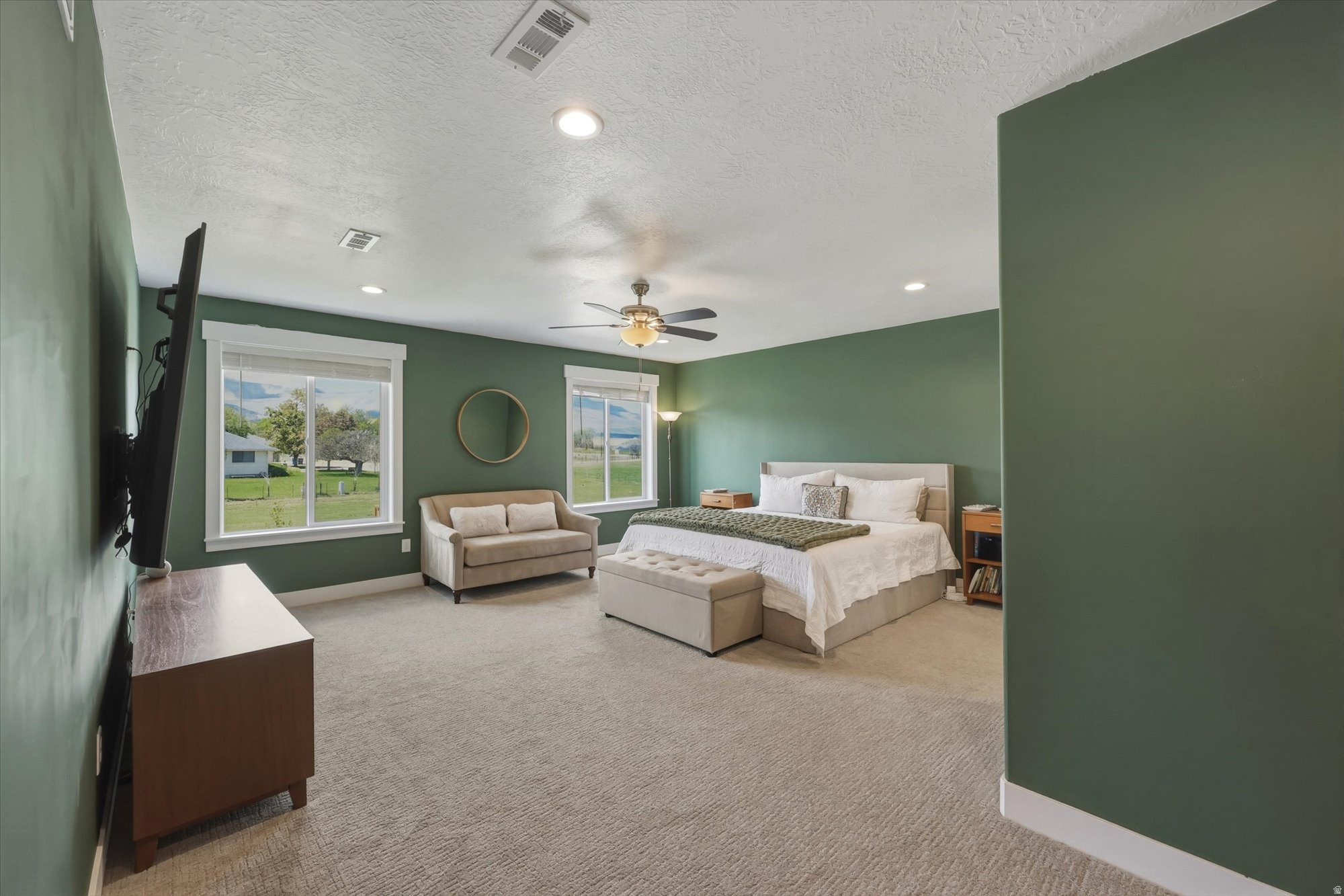 HIDDEN OAKS - Residential