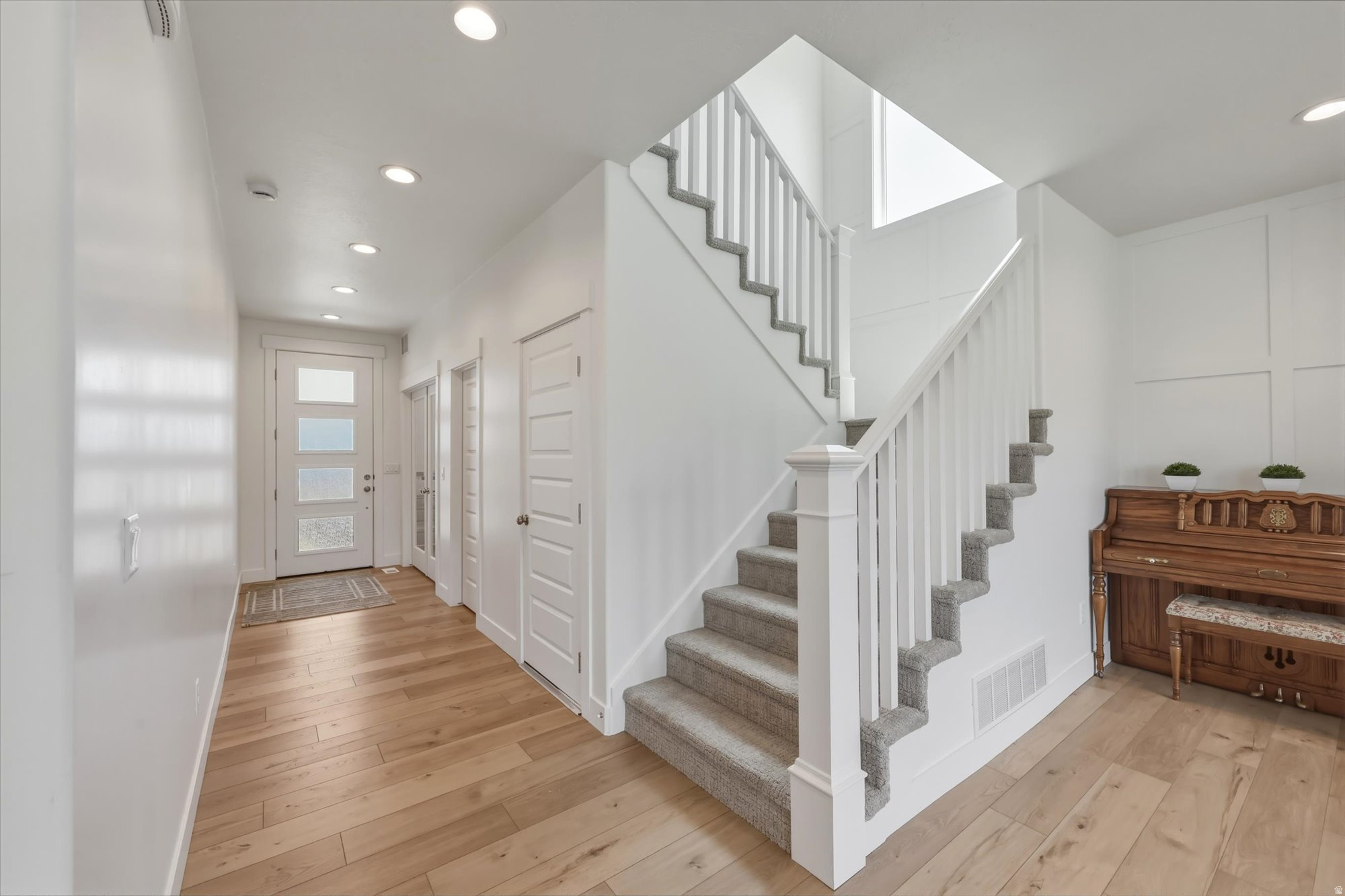 HIDDEN OAKS - Residential