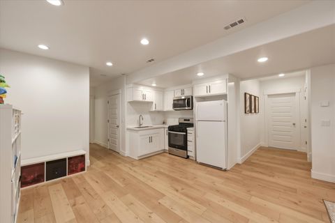 Tiny photo for 13334 S HENNING CIR, Herriman, UT 84096 (MLS # 2159502)