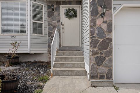 Tiny photo for 5762 S TROWBRIDGE WAY W, Salt Lake City, UT 84118 (MLS # 2142439)