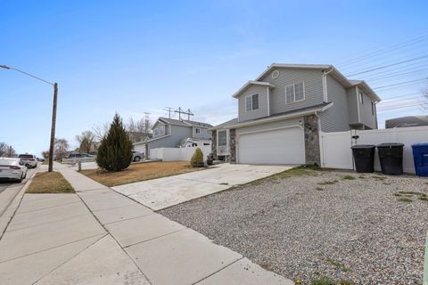 Tiny photo for 5762 S TROWBRIDGE WAY W, Salt Lake City, UT 84118 (MLS # 2142439)