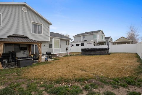 Tiny photo for 5762 S TROWBRIDGE WAY W, Salt Lake City, UT 84118 (MLS # 2142439)