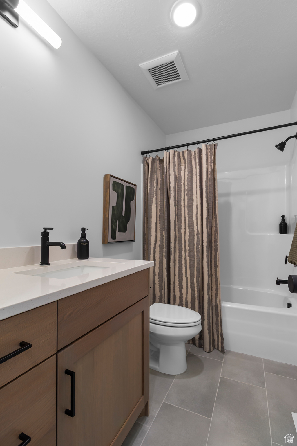 HART ESTATES - Residential