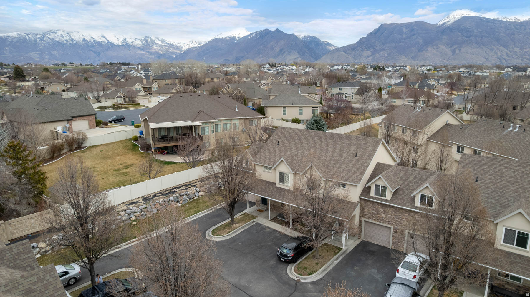 COOPERS HOLLOW - Residential