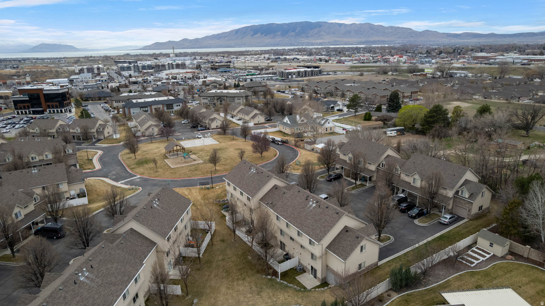 COOPERS HOLLOW - Residential