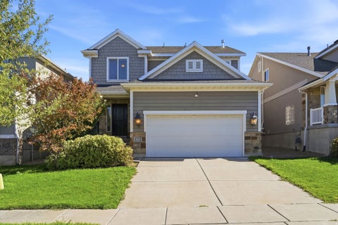 Photo of 921 S CHESTNUT DR, Fruit Heights, UT 84037 (MLS # 2183960)