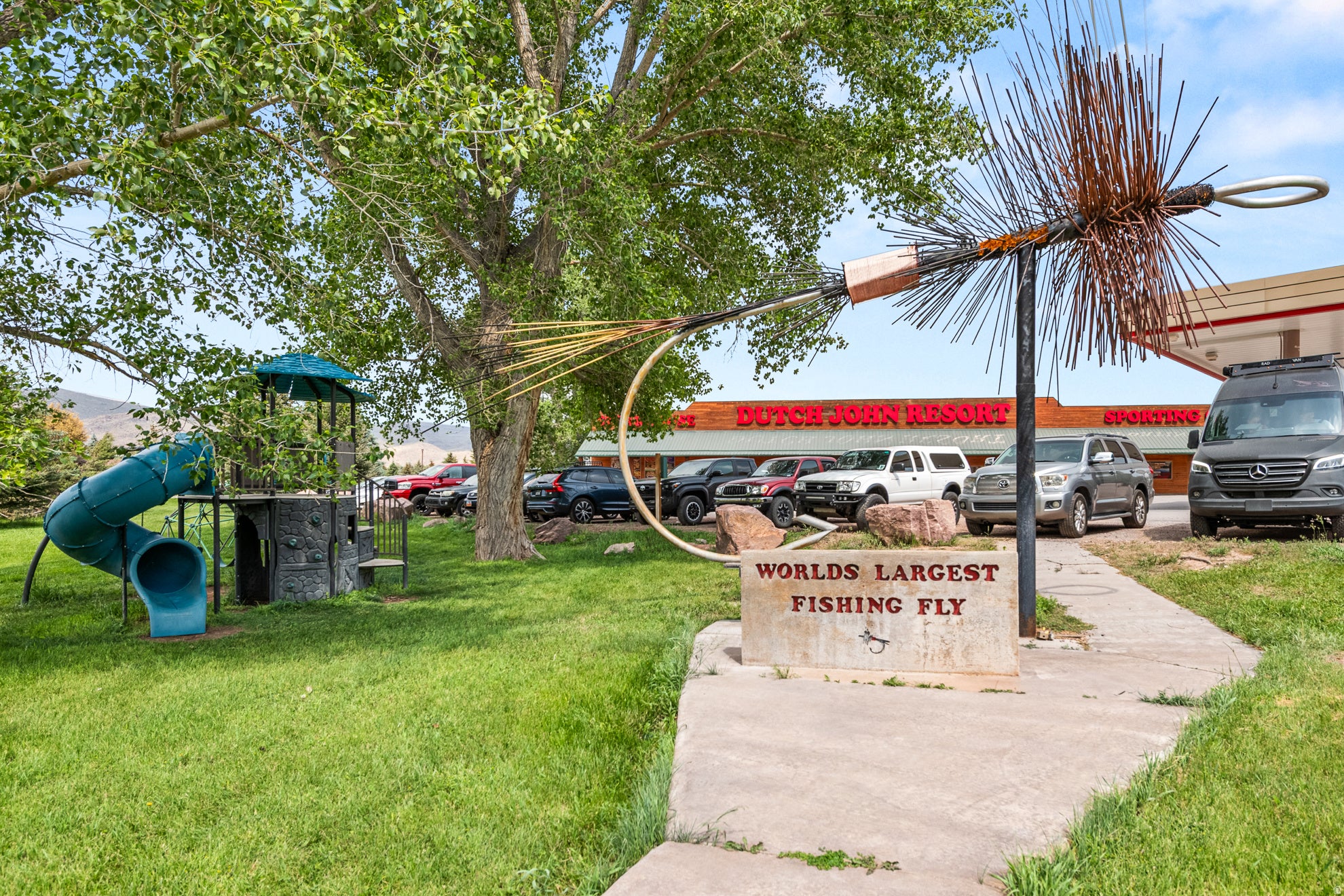 1050 SOUTH BLVD