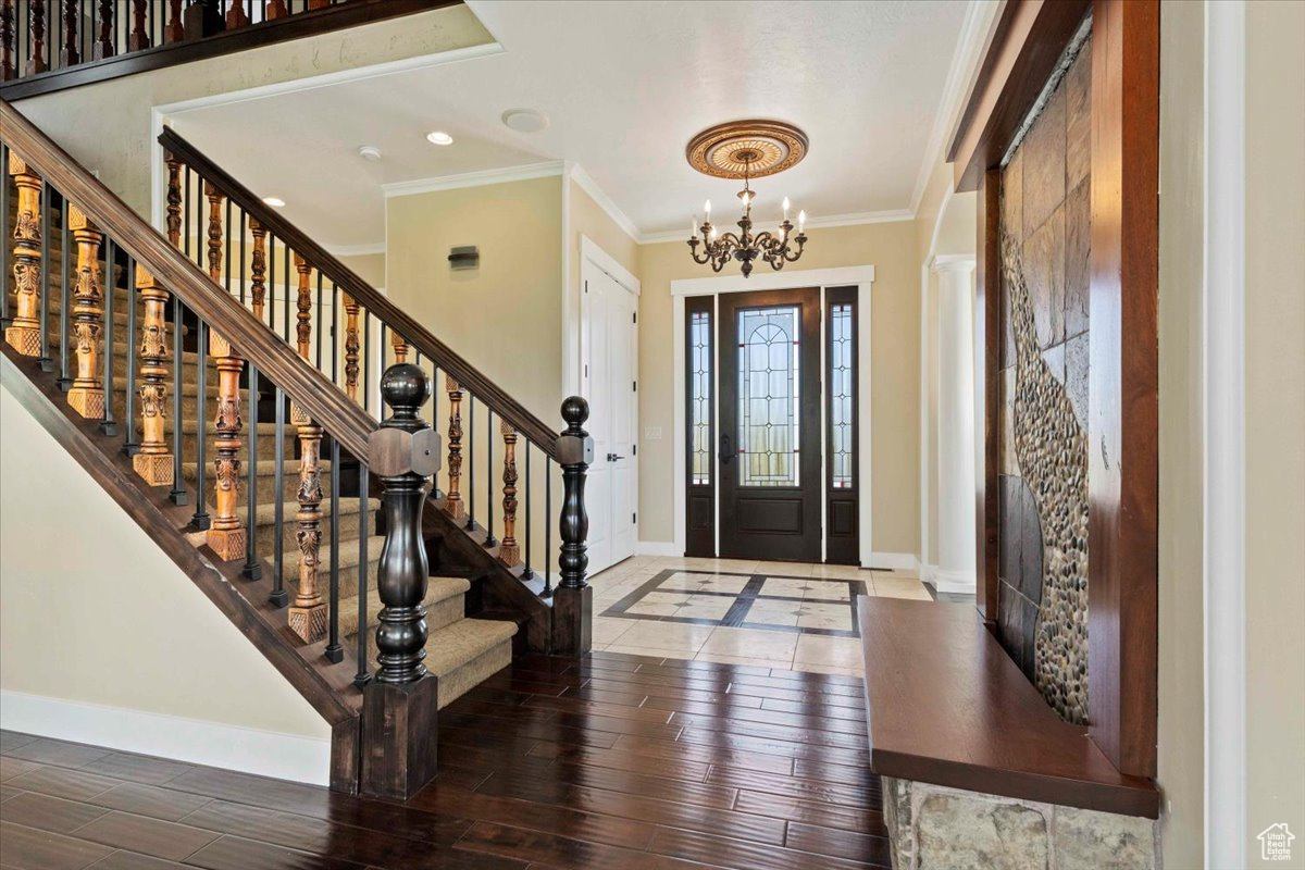 SARATOGA SPRINGS - Residential
