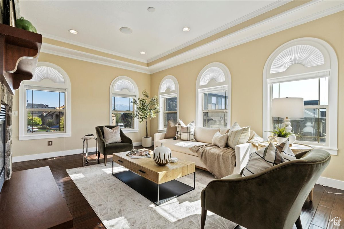 SARATOGA SPRINGS - Residential