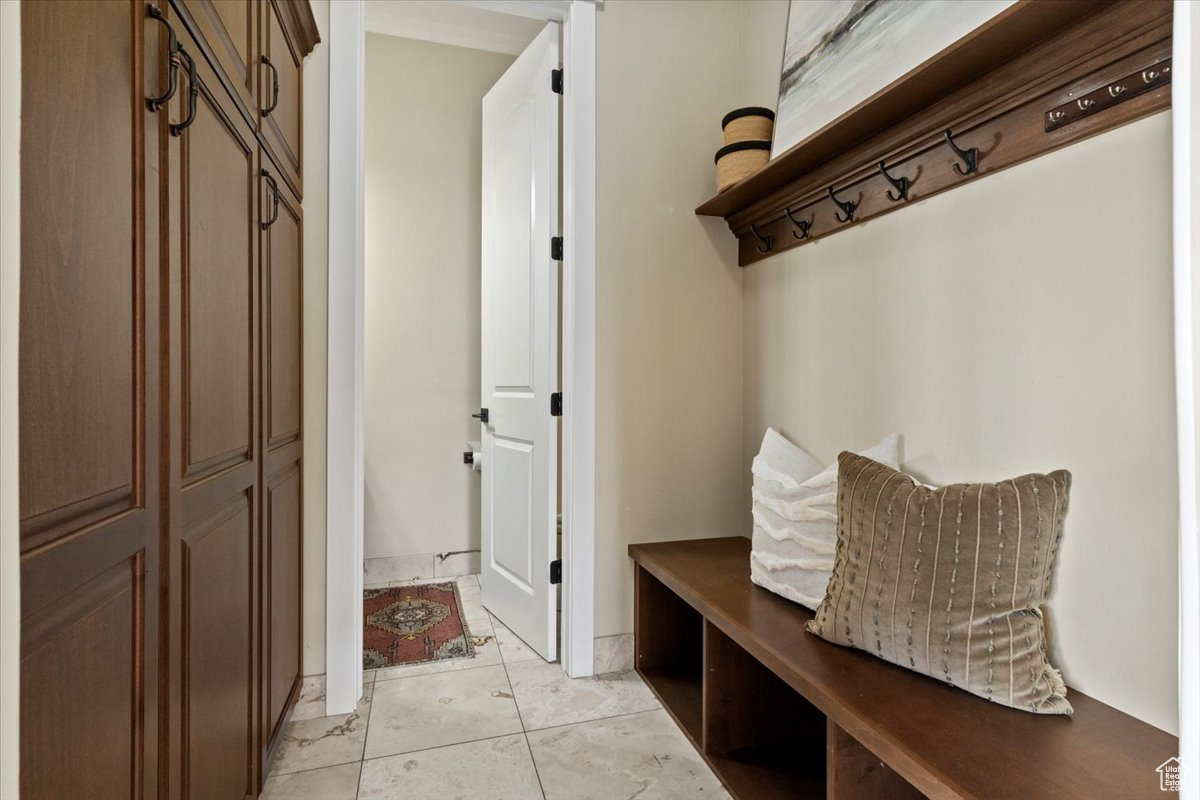 SARATOGA SPRINGS - Residential