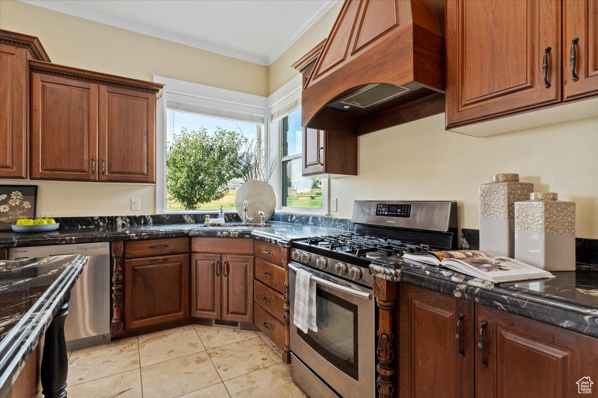 SARATOGA SPRINGS - Residential