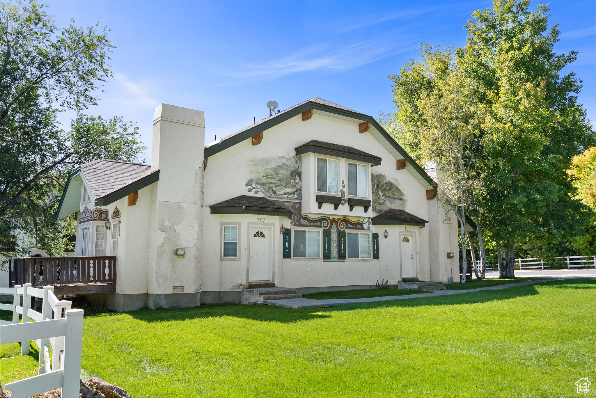 ROYAL WOLF SPRINGS - Residential