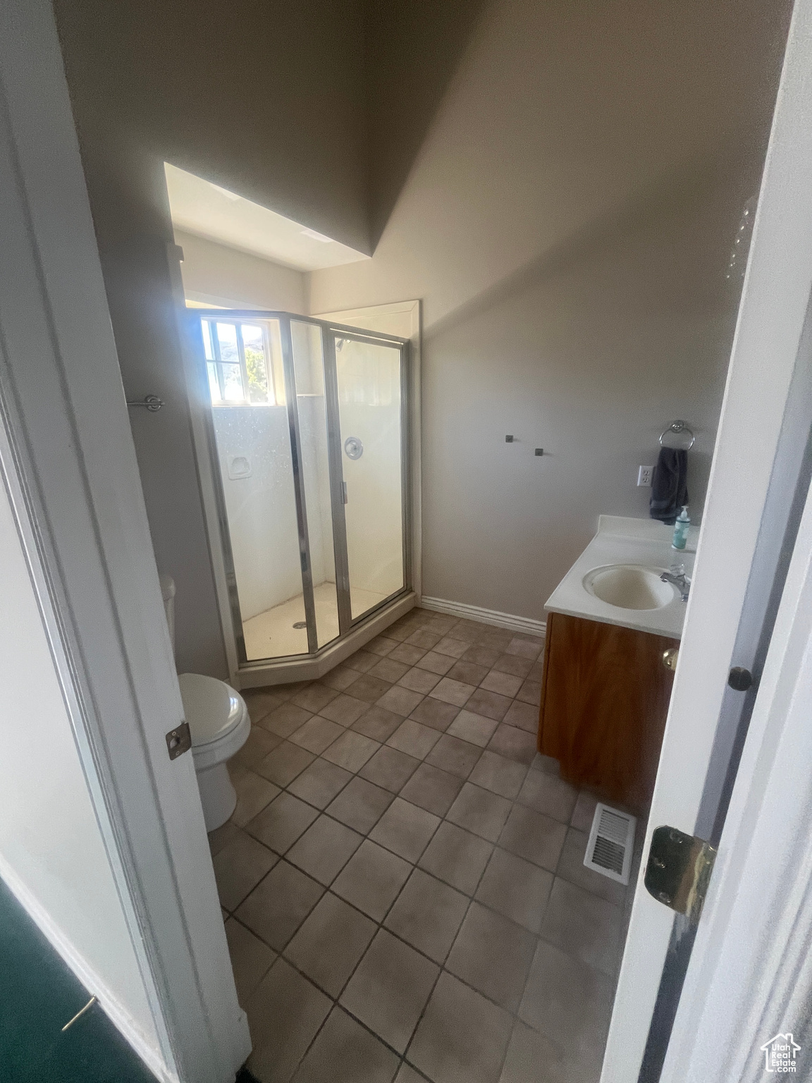 ROYAL WOLF SPRINGS - Residential