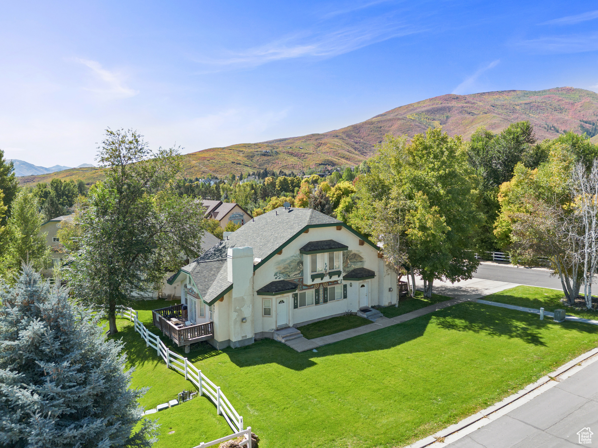 ROYAL WOLF SPRINGS - Residential