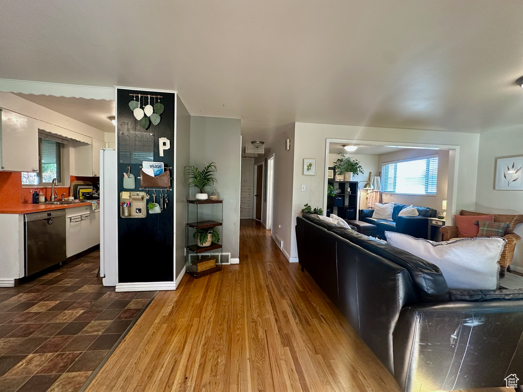 COUNTRY HILLS ADDITION - Residential