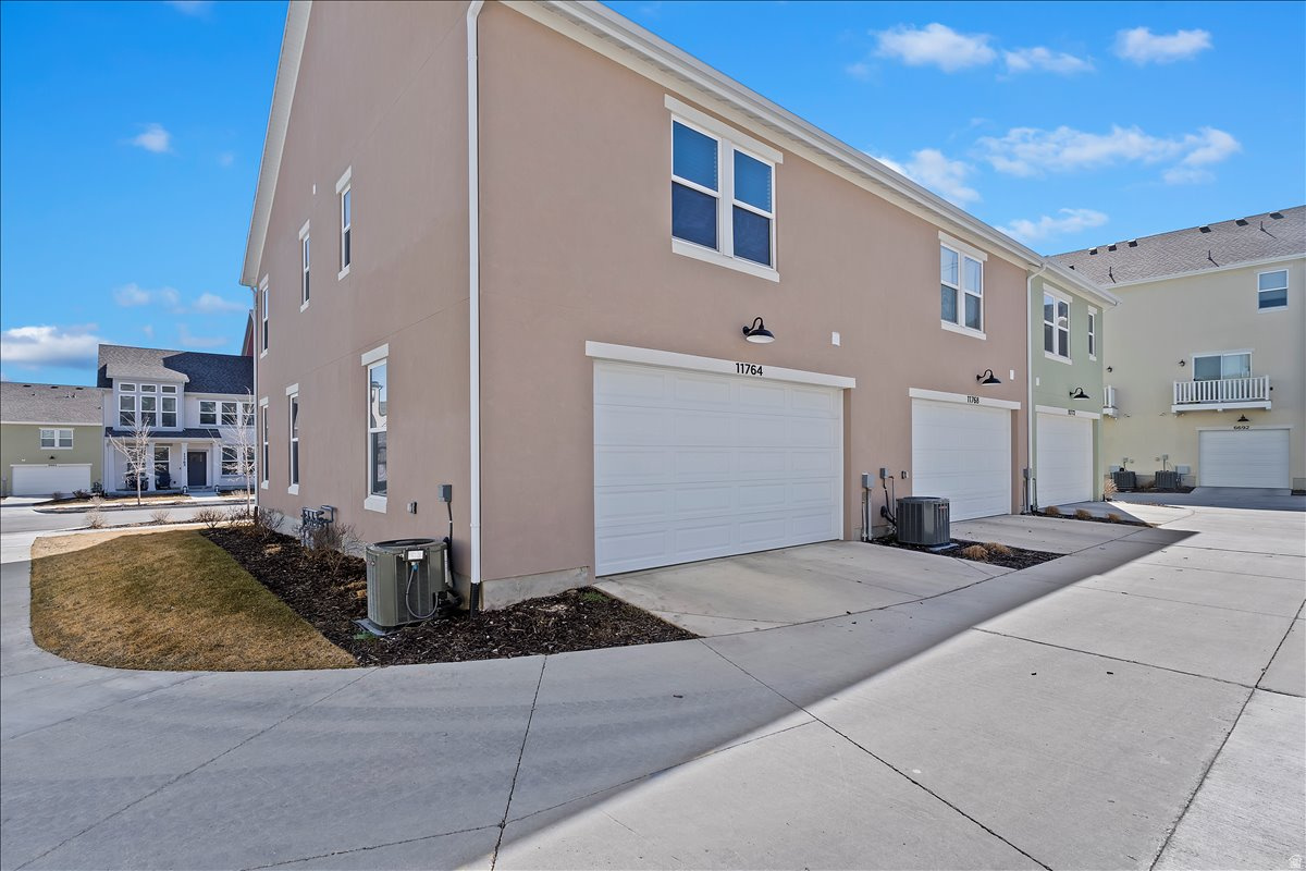 DAYBREAK - Residential