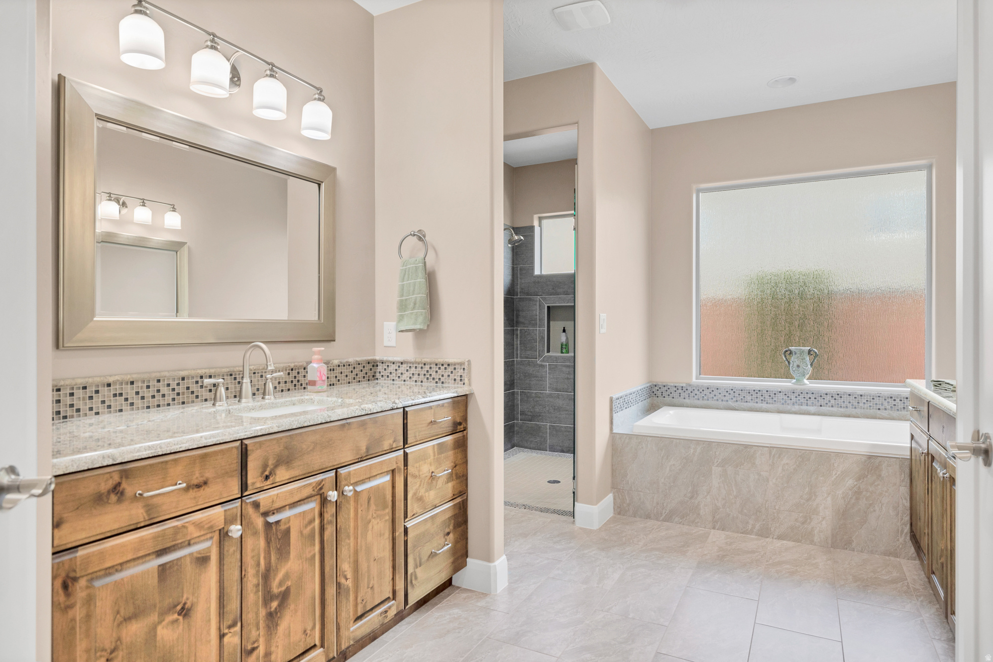 HOMESTEADS AT STUCKI FARMS PH 1 - Residential