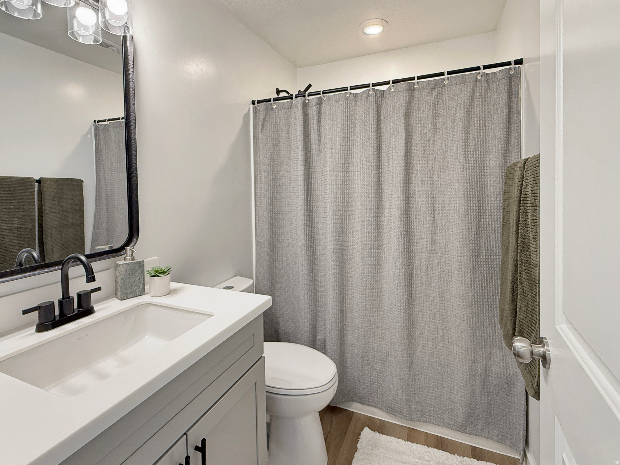 MAPLETON VILLAGE - Residential