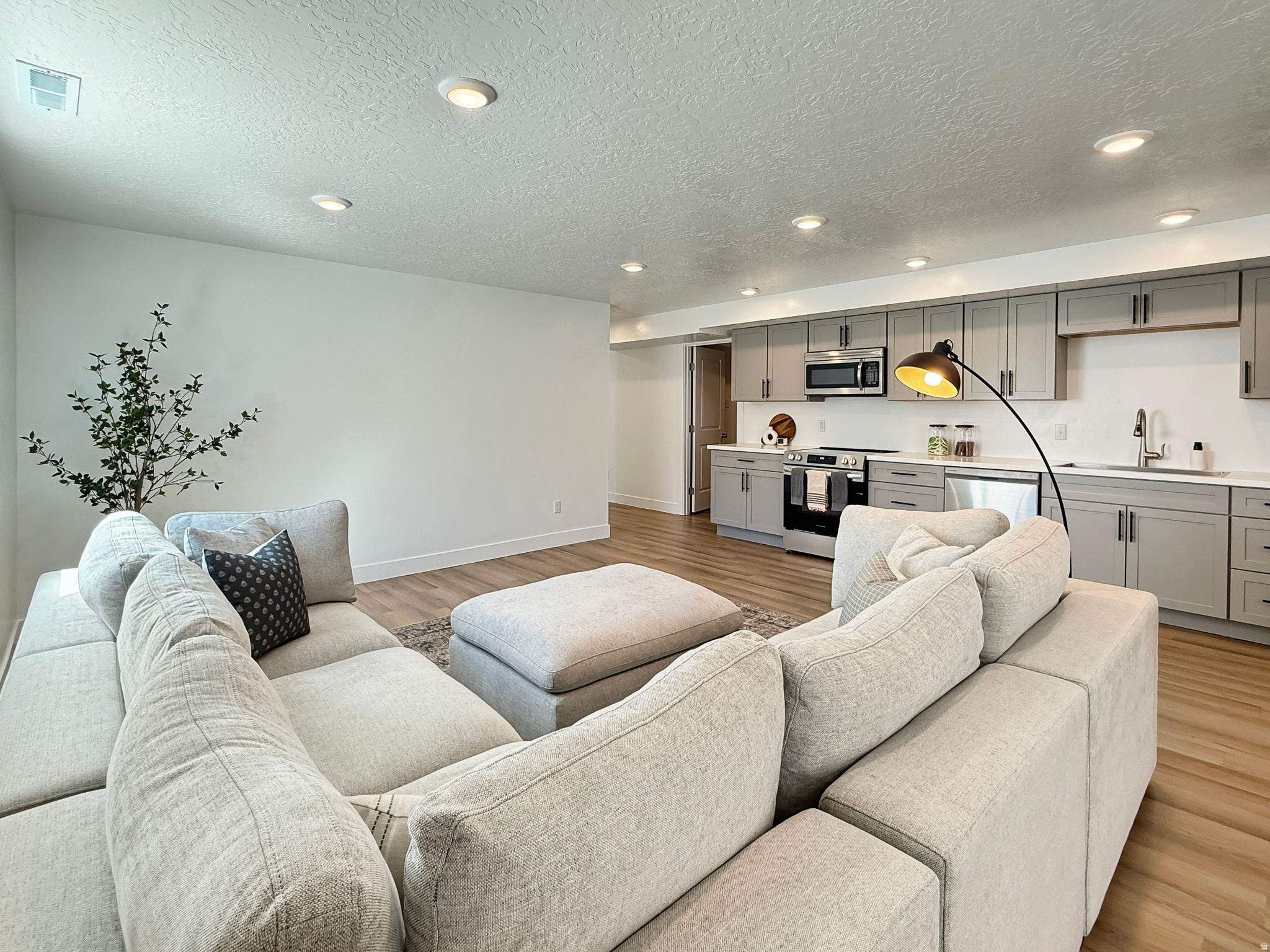 MAPLETON VILLAGE - Residential