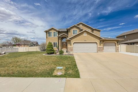Photo of 3148 W WILLOW REED, Lehi, UT 84043 (MLS # 2152109)