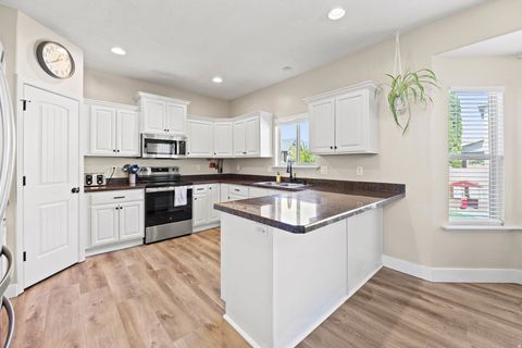 Tiny photo for 3148 W WILLOW REED, Lehi, UT 84043 (MLS # 2152109)