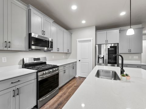 Tiny photo for 1077 S RED BARN VIEW DR, Santaquin, UT 84655 (MLS # 2126071)