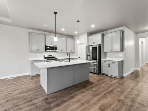 Tiny photo for 1077 S RED BARN VIEW DR, Santaquin, UT 84655 (MLS # 2126071)