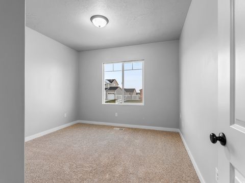 Tiny photo for 1077 S RED BARN VIEW DR, Santaquin, UT 84655 (MLS # 2126071)