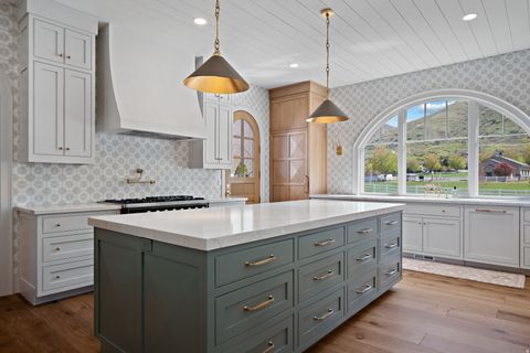 Tiny photo for 644 S 1330 E, Mapleton, UT 84664 (MLS # 2121188)