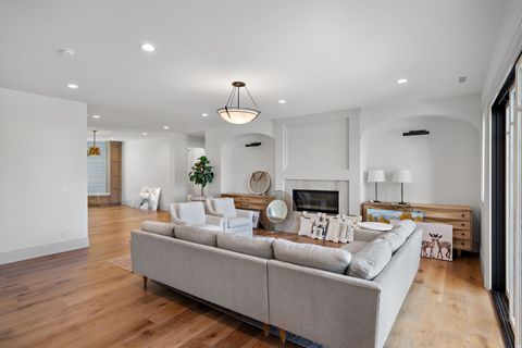 Tiny photo for 644 S 1330 E, Mapleton, UT 84664 (MLS # 2121188)