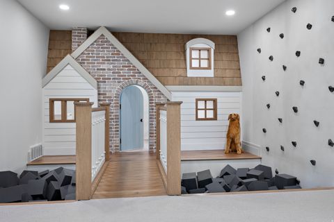 Tiny photo for 644 S 1330 E, Mapleton, UT 84664 (MLS # 2121188)