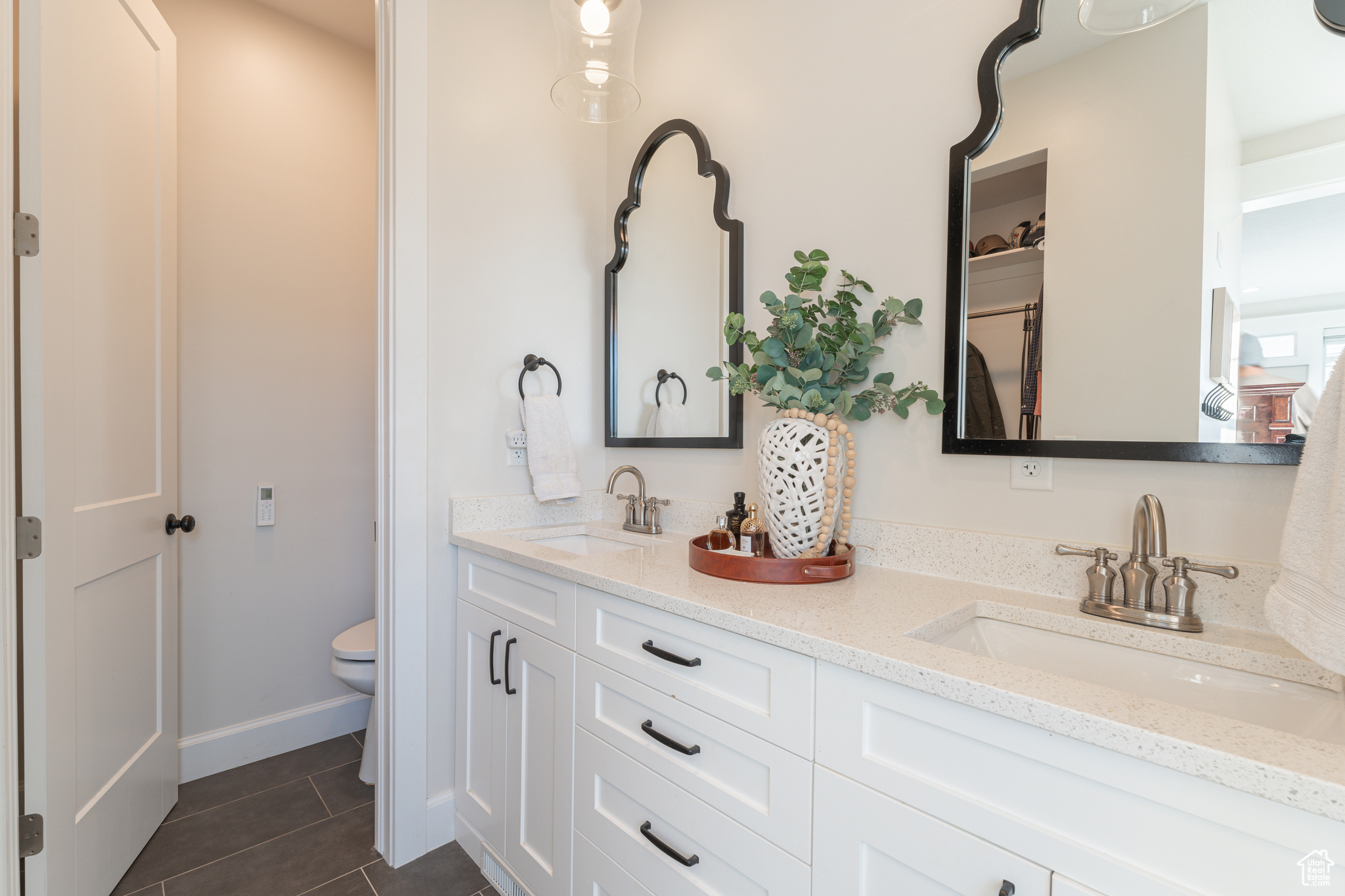 LAURELWOOD LANE - Residential