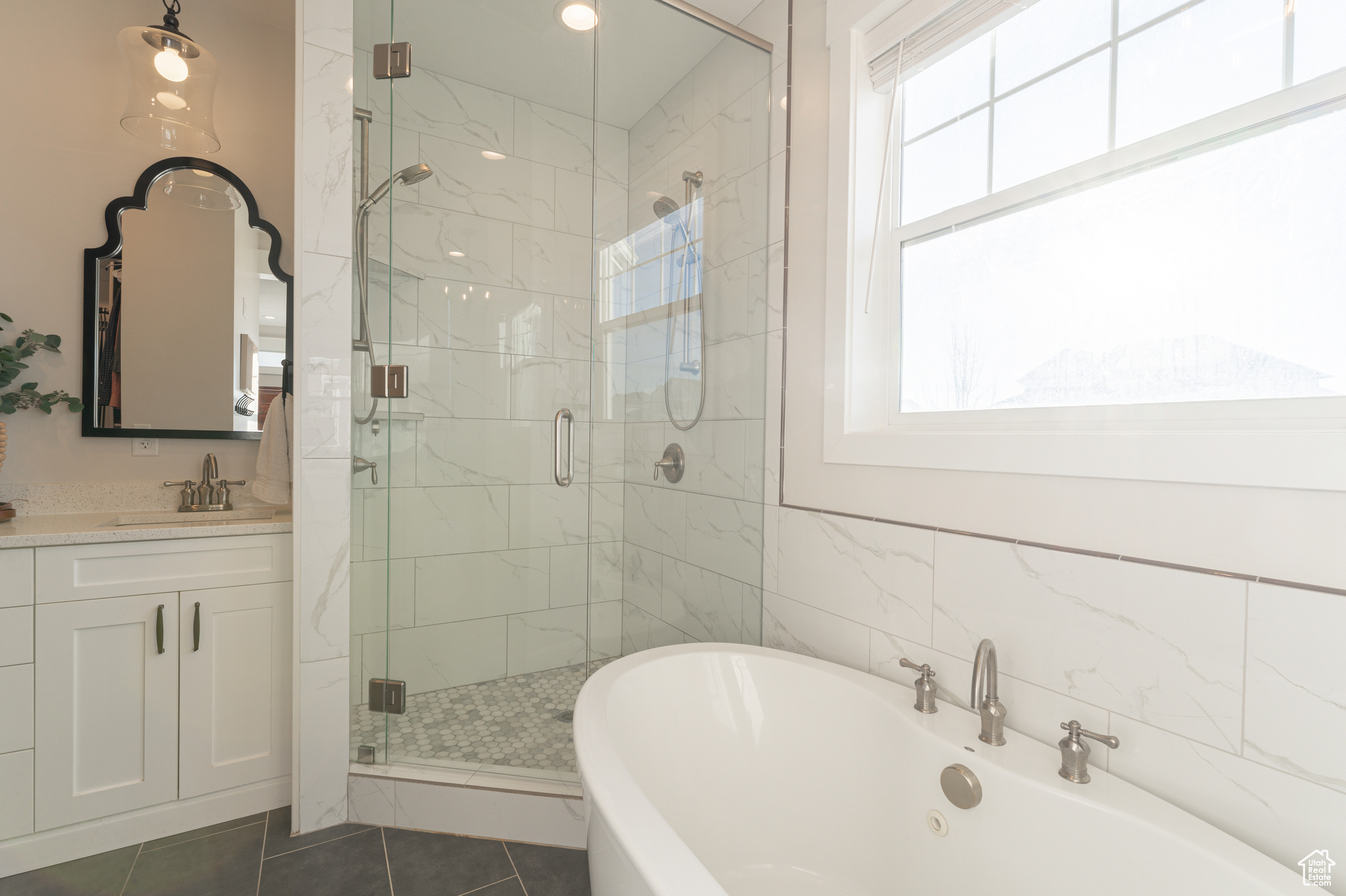 LAURELWOOD LANE - Residential