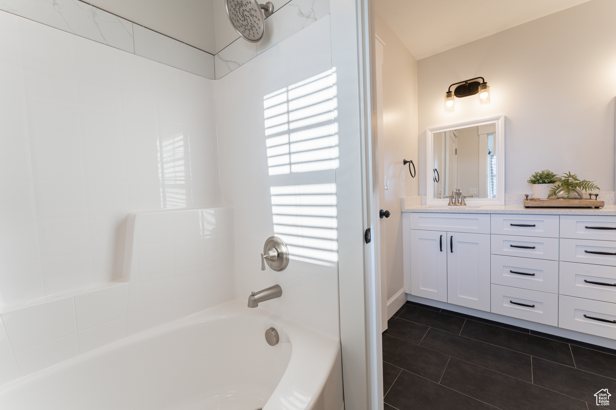 LAURELWOOD LANE - Residential