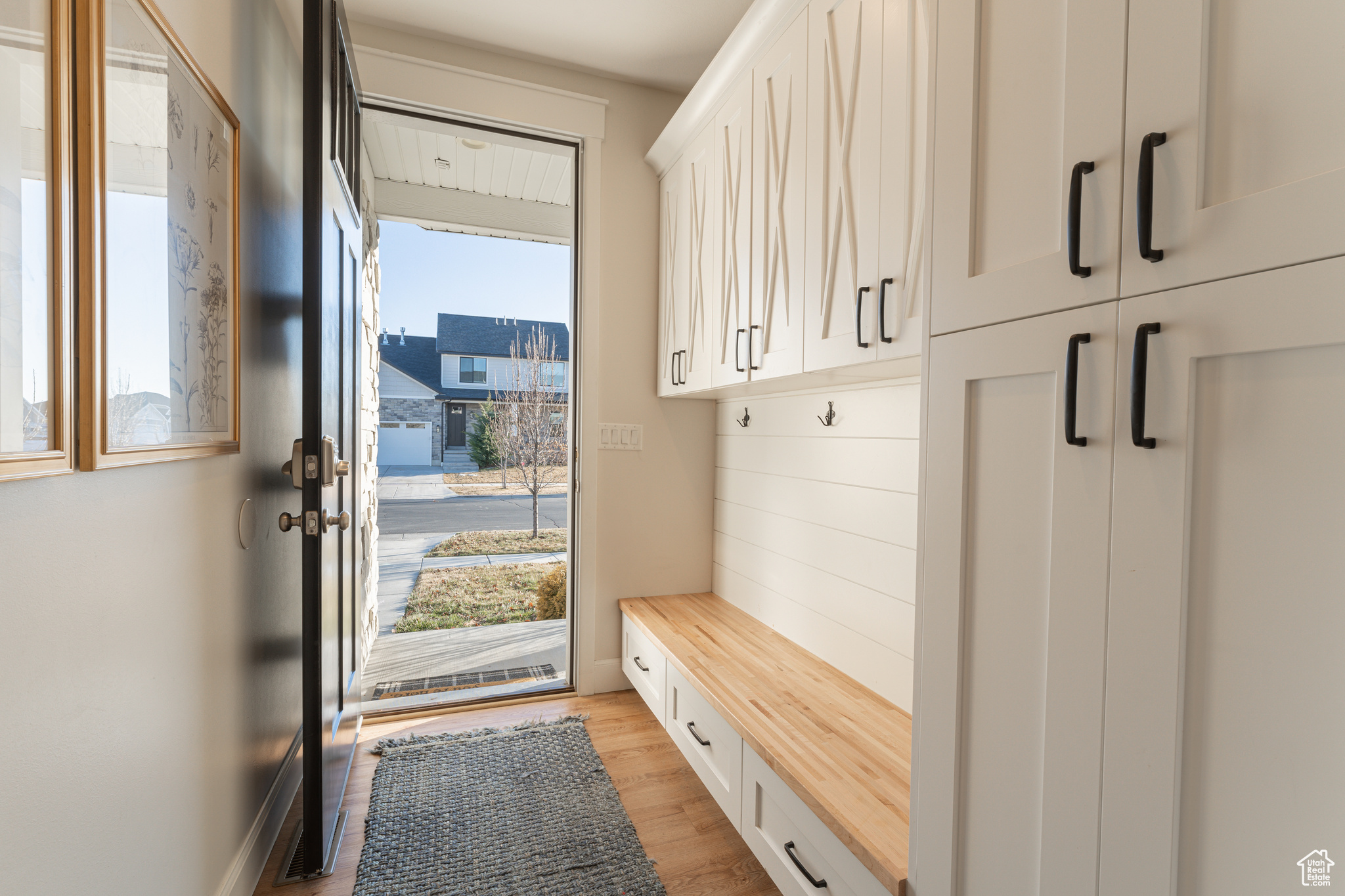 LAURELWOOD LANE - Residential