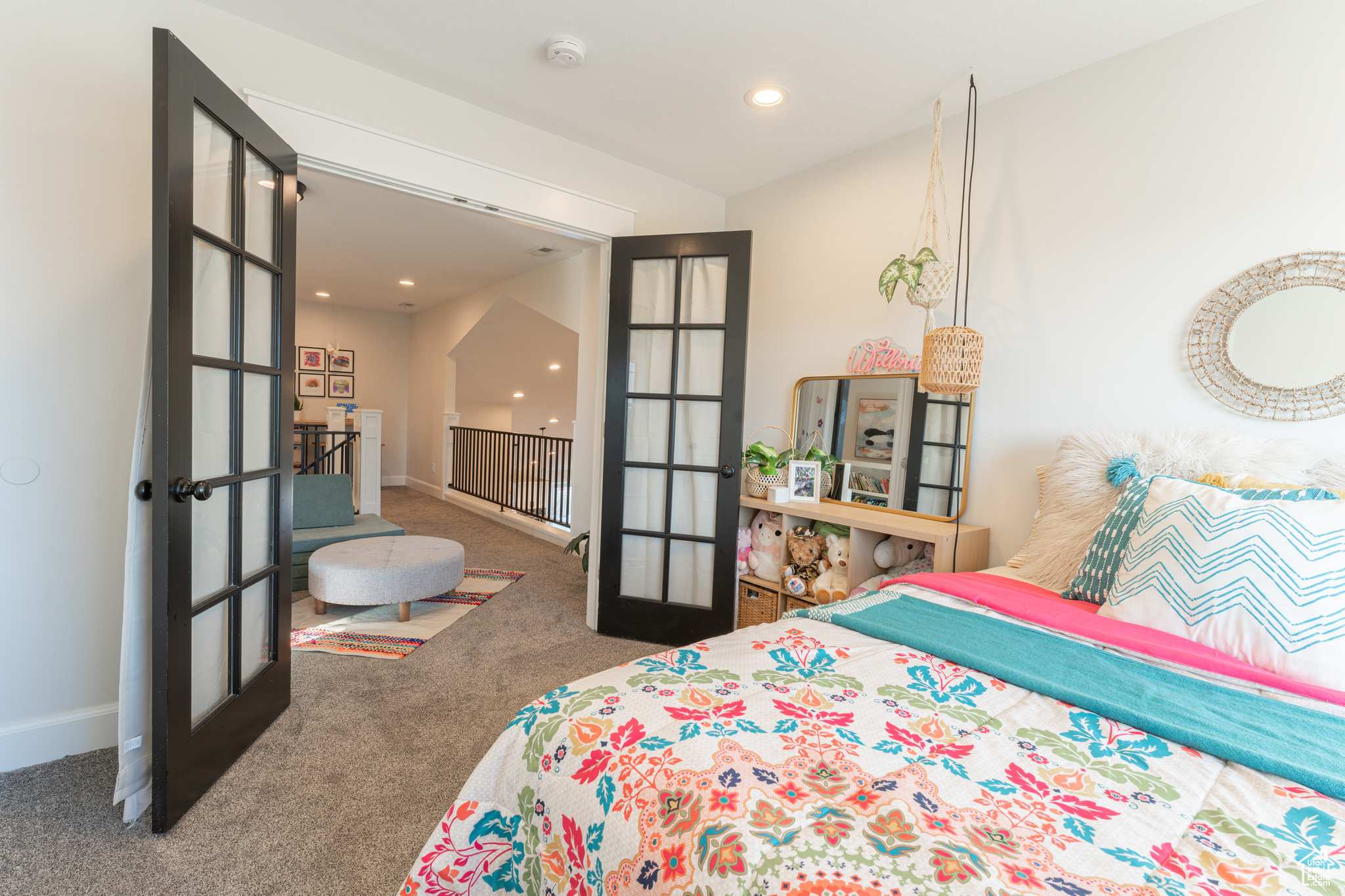 LAURELWOOD LANE - Residential