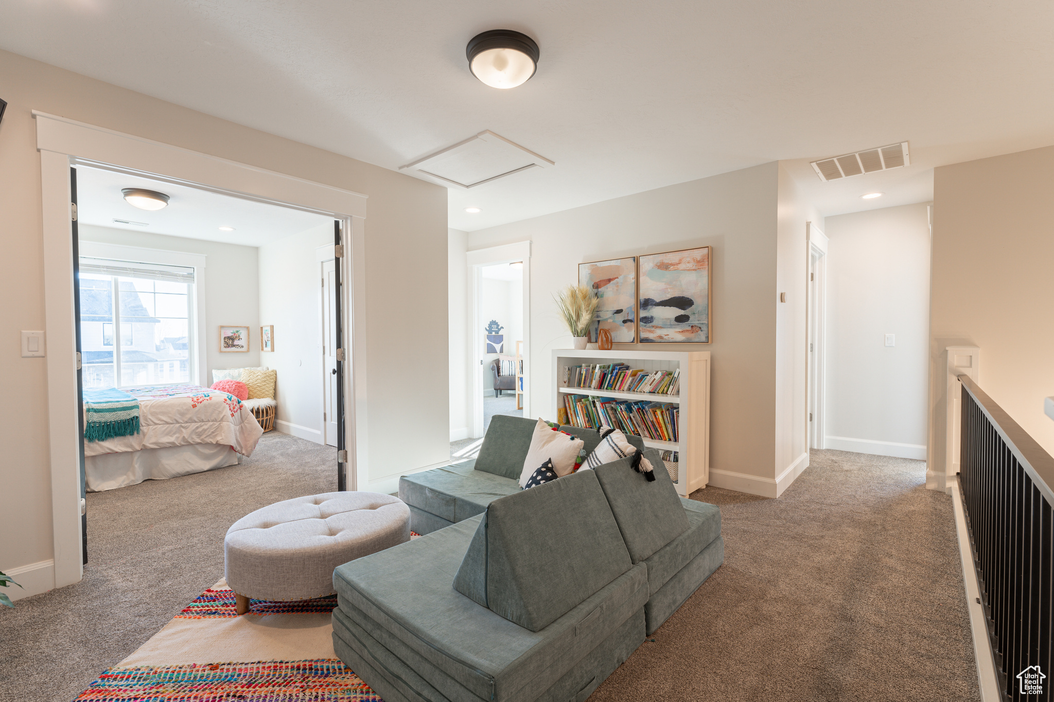 LAURELWOOD LANE - Residential