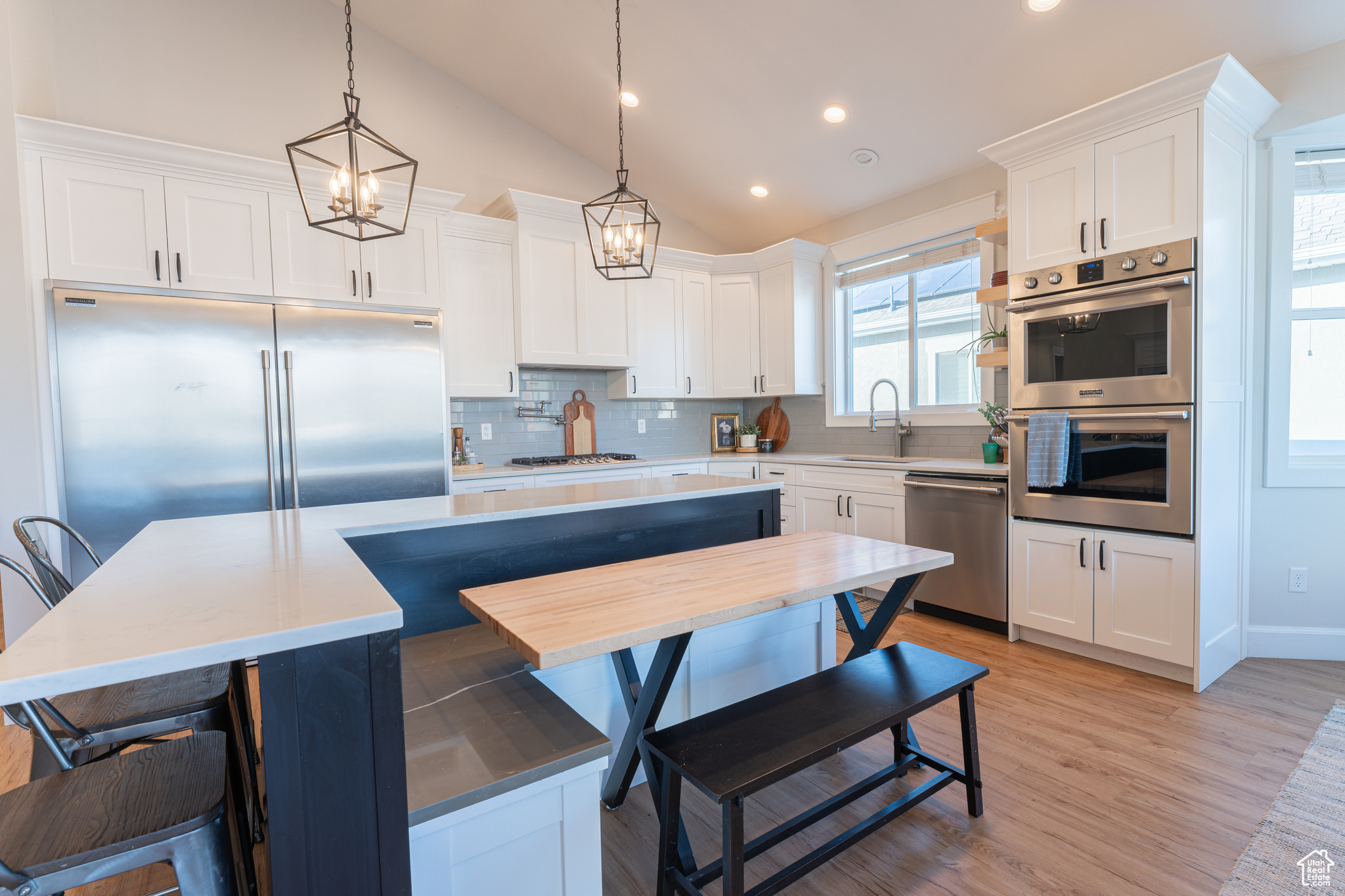 LAURELWOOD LANE - Residential