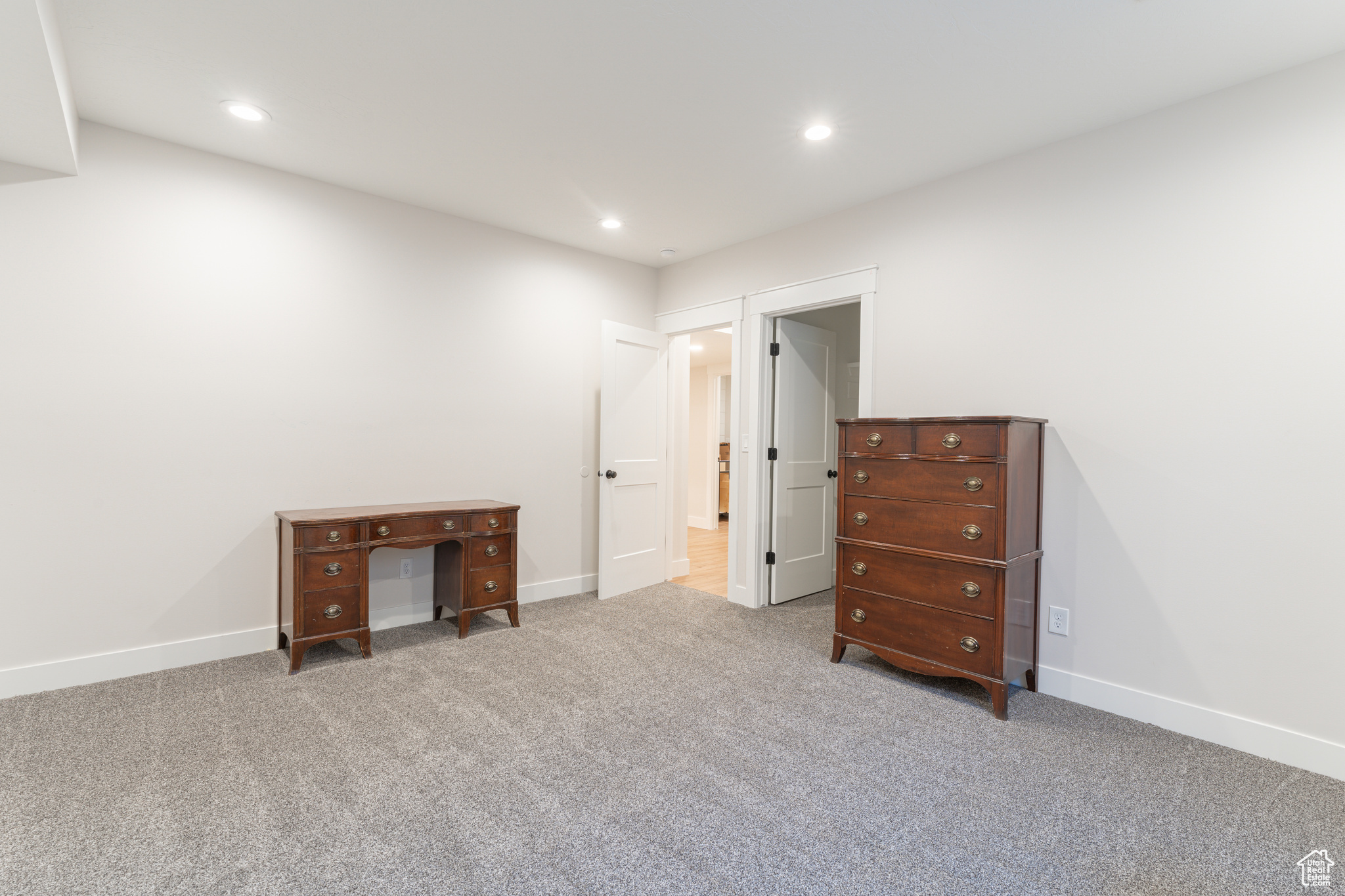 LAURELWOOD LANE - Residential