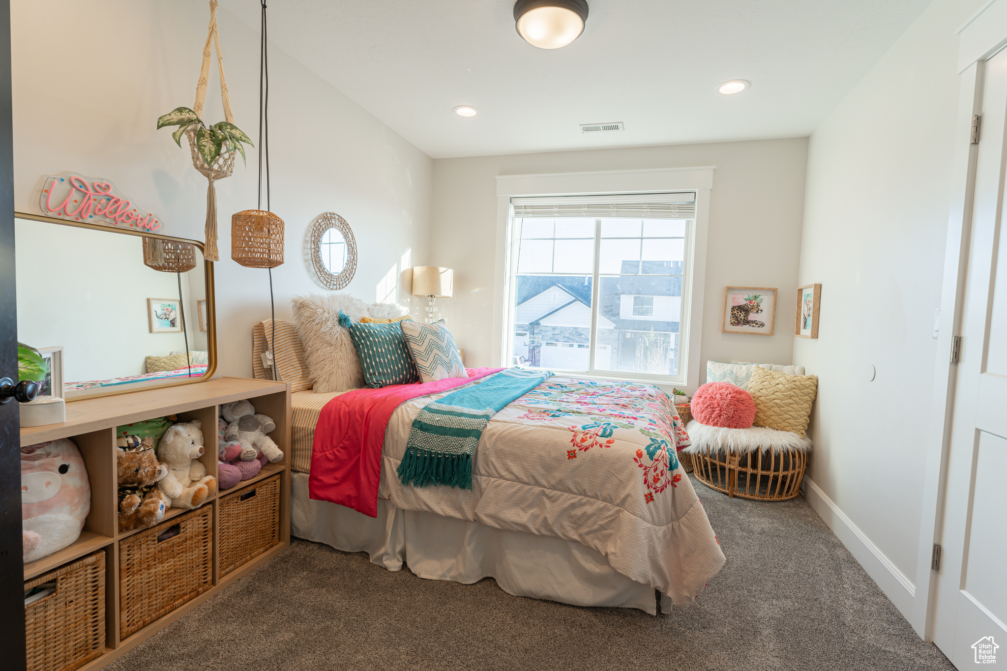 LAURELWOOD LANE - Residential