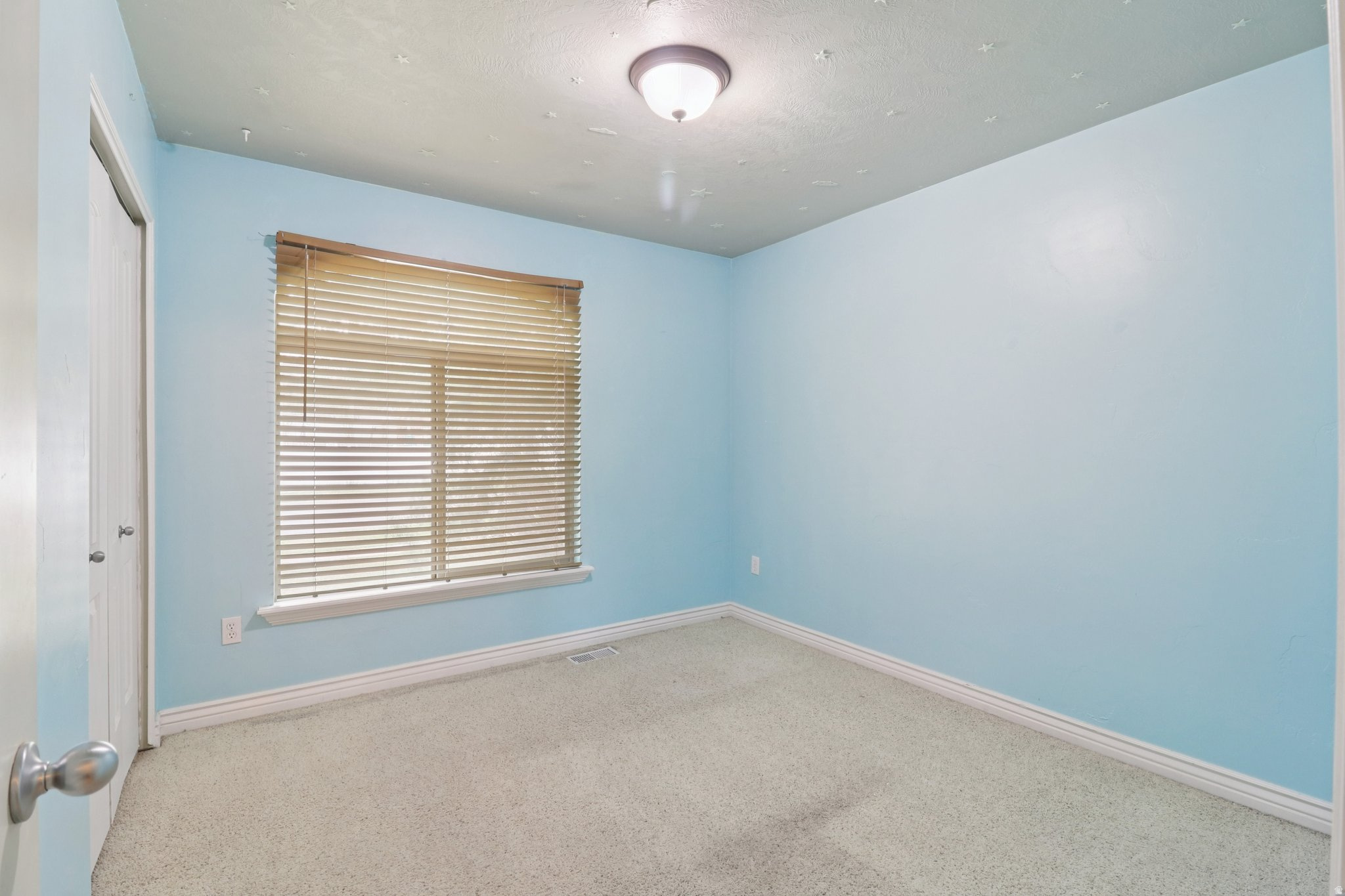 THE BENCHES - Residential