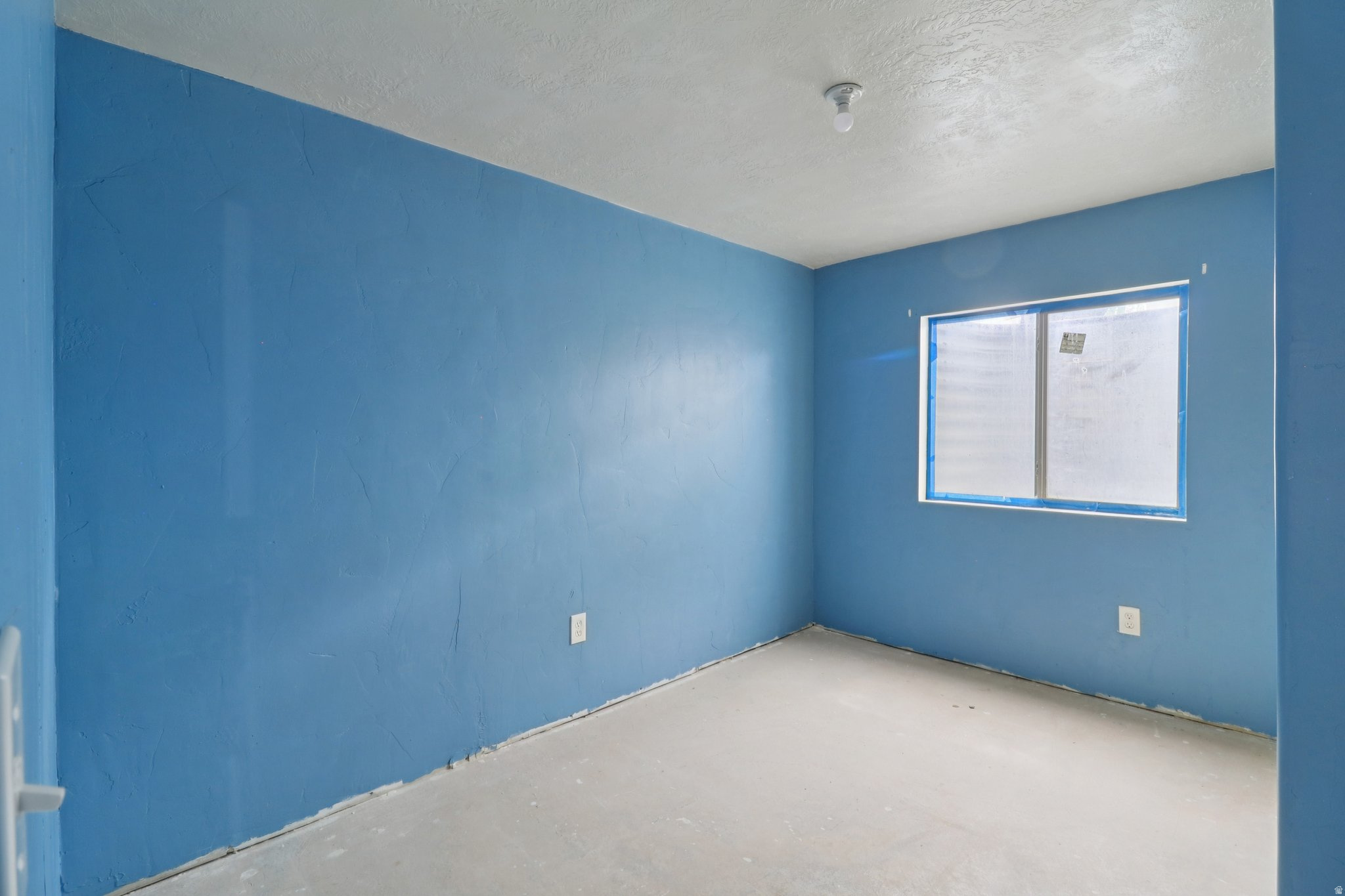 THE BENCHES - Residential