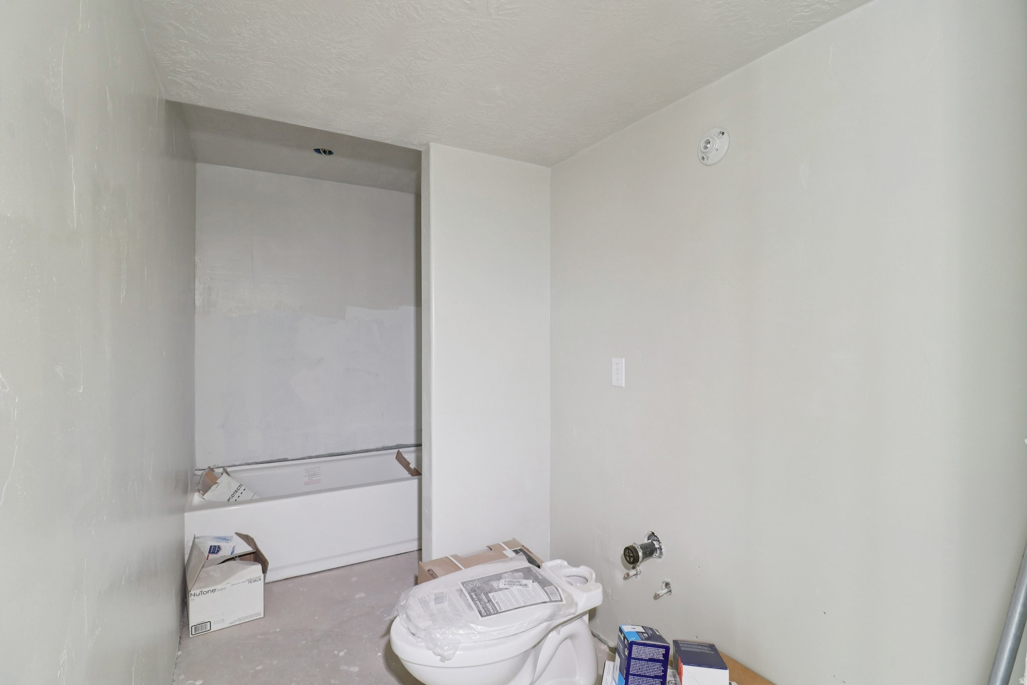 THE BENCHES - Residential